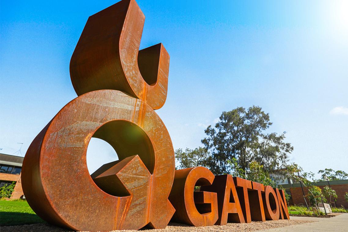 UQ Gatton bronze sign
